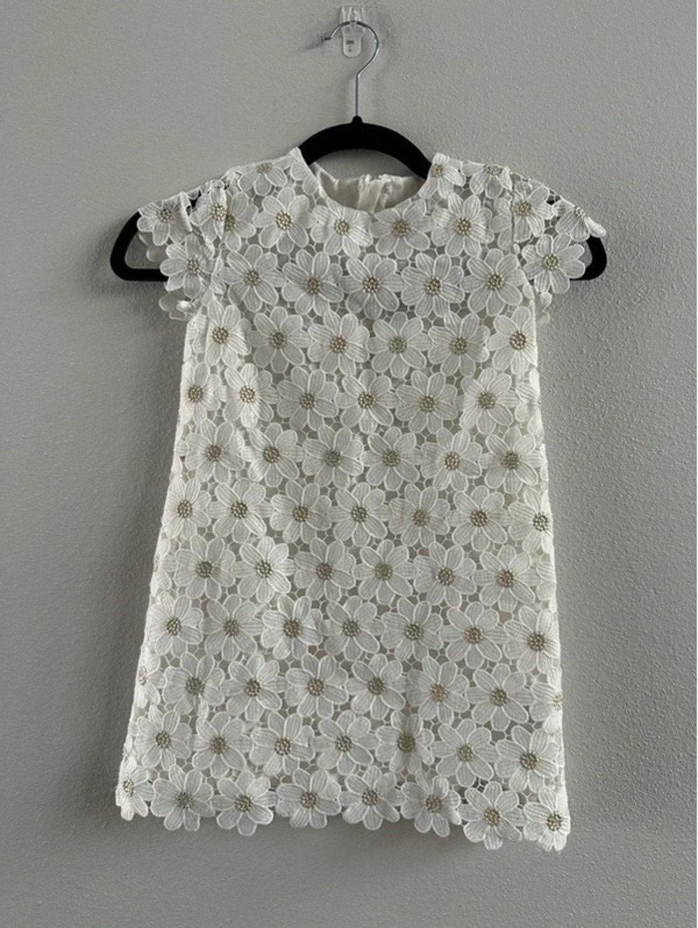 Mayoral Girls size 6 white daisy appliqué dress